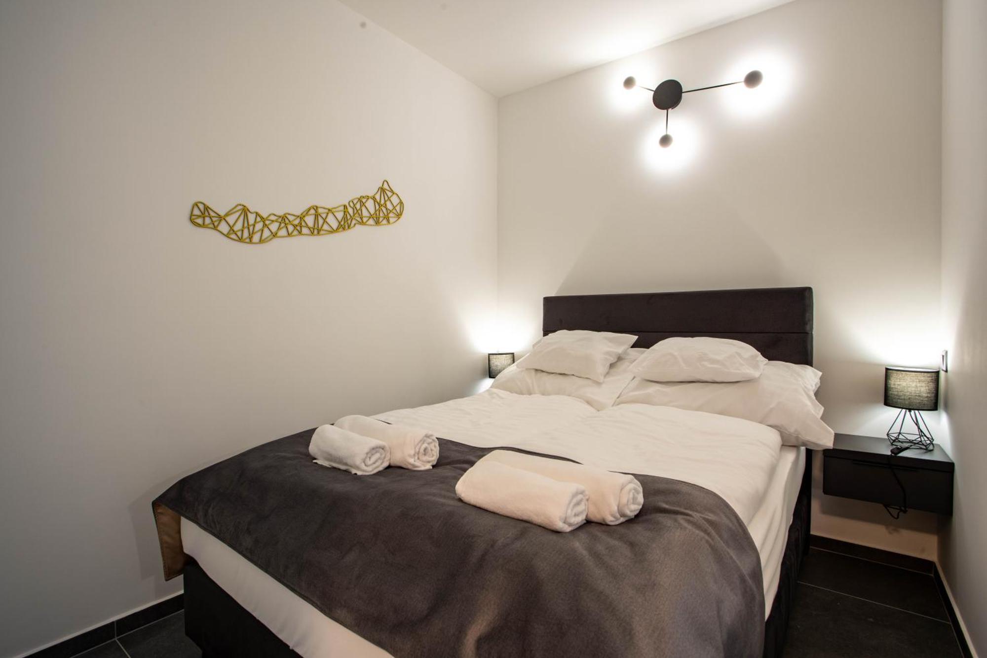 Voeroesko -lak Szauna Es Jakkuzi Hasznalattal Appartement Balatonalmádi