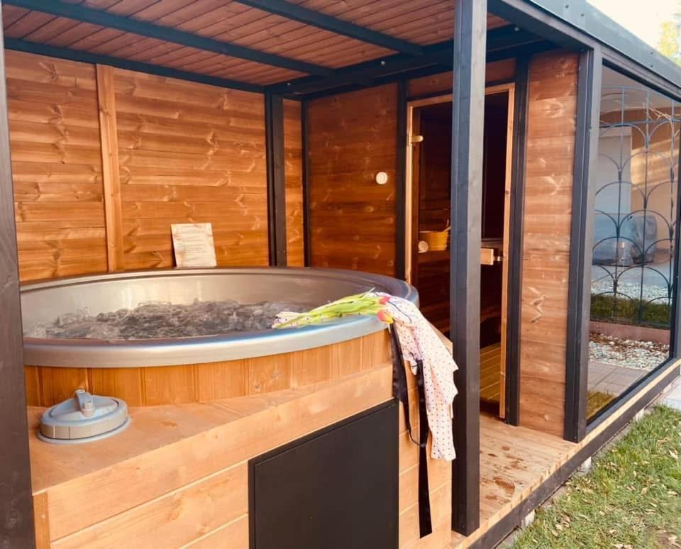 Voeroesko -lak Szauna Es Jakkuzi Hasznalattal Appartement